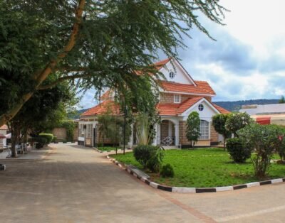 8 Bedroom House For Rent in Machakos