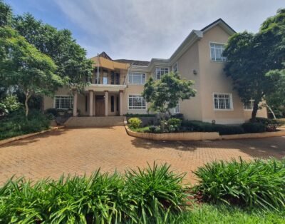 8 Bedroom House For Rent in Runda