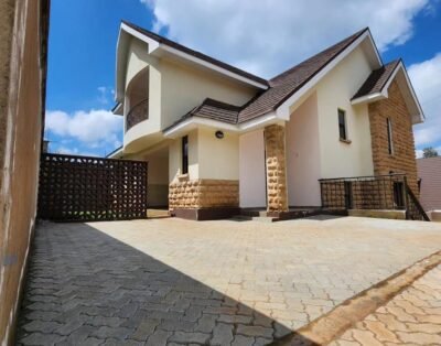 4 Bedroom Massionate plus Dsq For Rent in Red Hill Road