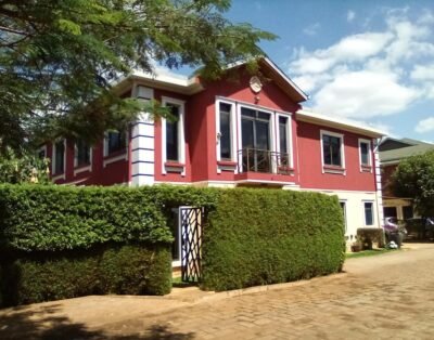 5 Bedroom Villa For Rent in Lavington