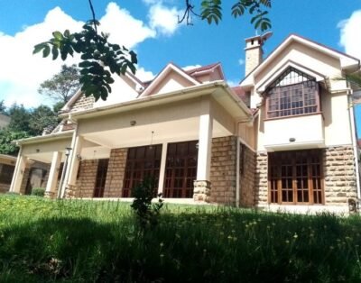 4 Bedroom Villa For Rent in Rosslyn