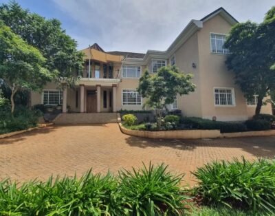 8 Bedroom House For Rent in Runda