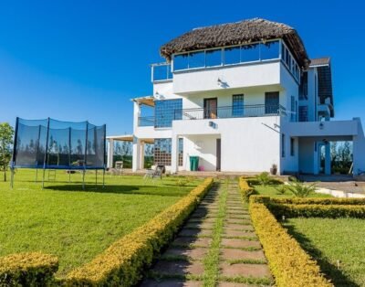 6 Bedroom Villa For Rent in Nanyuki